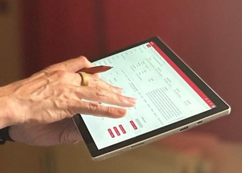 Tablet_Hand Tablet_Hand